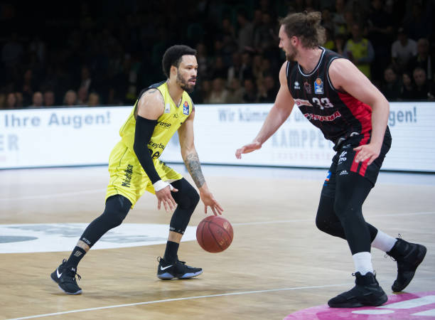 球迷支持以 球迷支持以